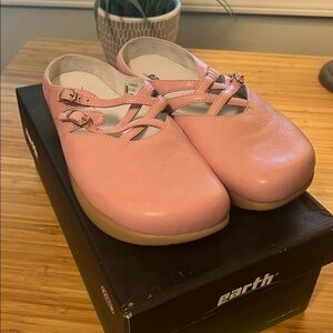 Earth Blush Double Strap Leather Shoes Slippers Size 11